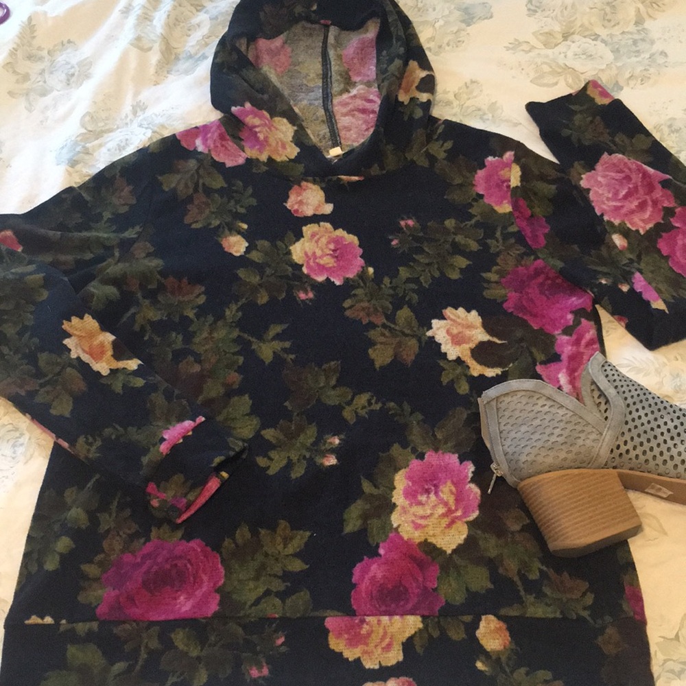 Cute boutique lightweight sweatshirt with hoodie